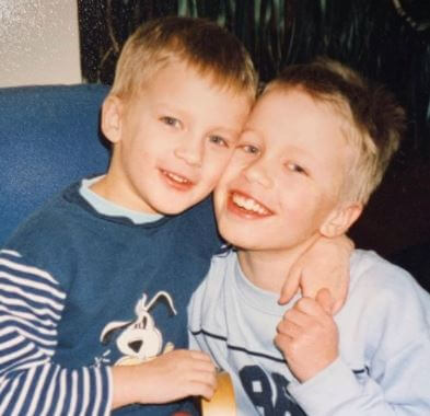 Childhood picture of Marcus Forss with older brother Niclas Forss.